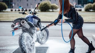 Sepeda Motor Bersih Membuat Bepergian Nyaman, Mari Dicuci Sendiri di Rumah