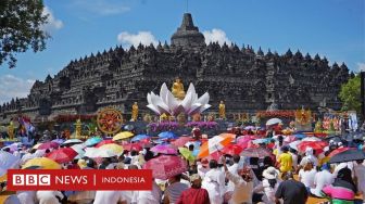 Hari Waisak, Umat Buddha Senang dan Terharu Beribadah di Candi Borobudur