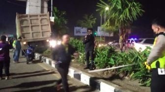 Truk Fuso Tabrak Motor di Simpang Bandara Palembang, Penumpang Motor Tewas di Tempat