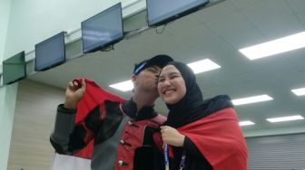 Raih Emas SEA Games 2021, Petembak Fathur Gustafian Cium Kening Kekasih