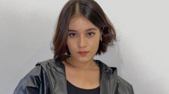 6 Potret Ashira Zamita, Idola Remaja Pasangan Rey Bong di Serial Dear Stranger