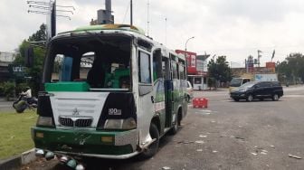 Satu Penumpang Meninggal Dunia dalam Insiden Bus Terguling di Gamping, 26 Luka