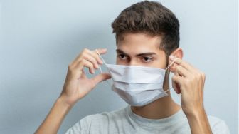 Jelaskan Kondisi Covid-19 di Indonesia, Epidemiolog UGM Anggap Tepat Pelonggaran Penggunaan Masker