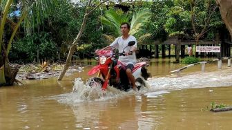 Tiga Hari Terendam Banjir, 18 Desa di Kecamatan Tabang Belum Dapatkan Bantuan dari Pemkab Kukar
