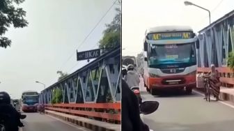 Rela Perlambat Laju, Aksi Sopir Bus Saat Melintas di Jembatan Tuai Pujian Warganet, Kok Bisa?