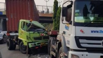Truk Trailer Terlibat Kecelakaan di Dekat Gerbang Tol Cilegon Barat, Diduga Akibat Sopir Ngantuk