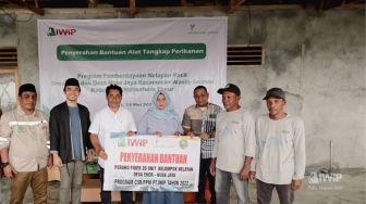 IWIP Serahkan Alat Tangkap Perikanan untuk Pemberdayaan Nelayan di Halmahera Timur