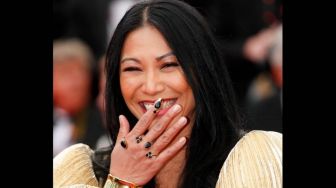 Hadiri Pemutaran Perdana film Top Gun Maverick, Anggun Memukau di Cannes 2022