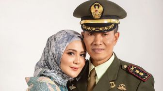 Sah! Juliana Moechtar Janda Almarhum Herman Seventeen Menikah dengan Letkol Nur Wahyudi