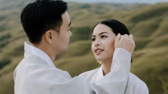 Kenakan Hanbok Saat Foto Pre Wedding, Identitas Suami Maudy Ayunda Mulai Terkuak, Orang Korea?