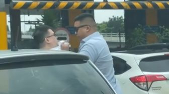 Viral Cekcok Pengemudi Pajero vs Yaris di Gerbang Tol Tomang, Polres Jakbar: Ditangani Polda
