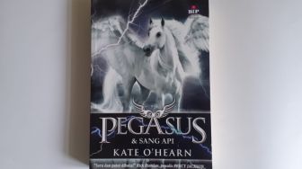 Ulasan Buku Pegasus dan Sang Api: Kisah Emily Menyelamatkan Olympus