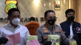 Bekuk 2 Bandar Narkoba di Jakbar, Polisi Amankan 3 Kg Sabu dan 11 Ribu Pil Ekstasi