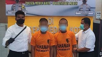 Nekat! 2 Pria di Medan Curi Atap Seng Rumah Polisi, Begini Endingnya