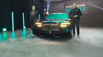 Rolls-Royce Black Badge Ghost Debut di Indonesia, Suguhkan Alter Ego Gaya Edgy dan Pemberani