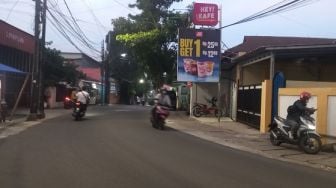 Diburu Petugas Damkar Selama 40 Menit di Gorong-gorong, Maling HP di Pasar Rebo Ternyata Beraksi saat Subuh