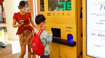 Belanja Produk UMKM Lokal Lewat Smart Vending Machine di Grand Indonesia