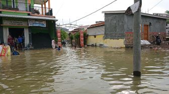Kementerian PUPR Nyatakan Tanggap Darurat Banjir Rob Pantai Utara Jawa