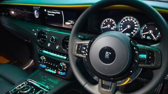 Performa Rolls-Royce Black Badge Ghost Meningkat, Ini Spesifikasi Teknis Terbarunya
