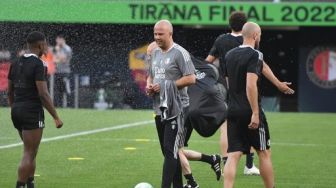 Pastikan Feyenoord Siap Ladeni AS Roma, Arne Slot: Mereka Selalu Bermain dengan Gaya yang Sama