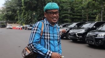 Rambutnya Disindir Razman Arif, Uya Kuya Beri Balasan Menohok