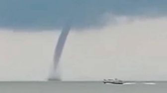 Waterspout Terjadi di Karimun, BMKG Imbau Nelayan untuk Waspada: Kemungkinan Bisa Terjadi Lagi