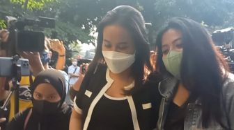 Kabar Mayang Kuliah Universitas Moestopo Ditanggapi Rektor, Netizen: Si Mayang Sampe Bikin Repot Pak Rektor