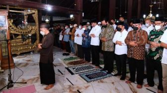 Niat Sholat Mayit untuk Laki-Laki dan Perempuan Lengkap dengan Tata Cara Mengerjakannya