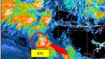 Bibit Siklon Tropis 92S Dekat Banten Bisa Picu Hujan dan Angin Kencang