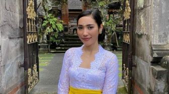 Sosok Laksmi Shari De Neefe Suardana, Gadis Asal Ubud yang Terpilih Jadi Puteri Indonesia 2022