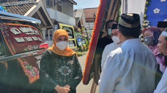 Takziah ke Rumah Duka, Gubernur Jatim Khofifah: Buya Syafii Maarif Bagai Ikan Tak Terkontaminasi Asinnya Air Laut