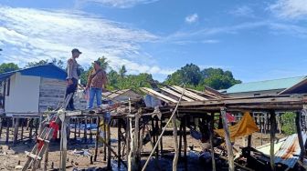 Angin Puting Beliung Rusak 12 Rumah di Pesisir Karimun: Dinding dan Atap Tersapu