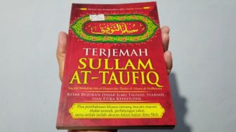 Pentingnya Belajar Ilmu Agama dalam Buku Terjemah Sullam At-Taufiq