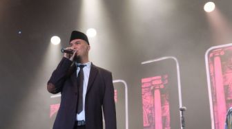 Kepala Mumet Menghafal Banyak Lagu, Ahmad Dhani Minta Dimaklumi Salah Lirik di Java Jazz Festival