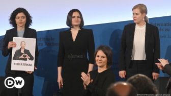 Tiga Tokoh Oposisi Belarus Terima Penghargaan Karl Agung di Aachen