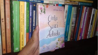 Merenungi Makna Loyalitas dalam Novel Cinta Suci Adinda