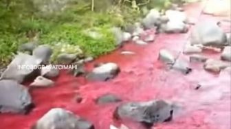 Warna Sungai Berubah Pekat Merah Darah, Terungkap Penyebabnya Karena Ini