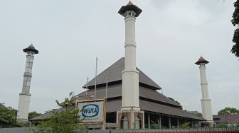 Bantu Pembangunan Masjid Taman Sriwedari, Rudy Edarkan Kotak Khusus Saat Konsolidasi Partai