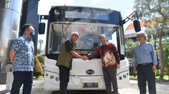 Tempuh Jarak 796 Km, PT VKTR Sukses Membawa Bus Listrik dari  Jakarta ke Surabaya via Tol Trans Jawa