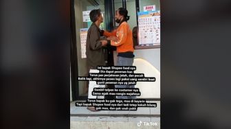 Miris Banget, Ojol Ganti Makanan Pesanan Customer, Tahan Mewek saat Order Ulang