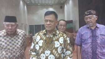 Gatot Nurmantyo dan Sejumlah Tokoh KAMI Sambangi Gedung MPR, Adukan Masalah Bangsa