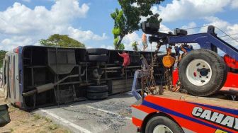 Sopir Bus Sugeng Rahayu Melaju 80 Km/Jam Lalu Hindari Sepeda Motor Sebelum Terguling