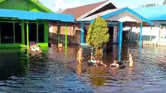 Banjir di Kotawaringin Timur Mulai Memprihatinkan, Warga Butuh Air Bersih Hingga Makanan Pokok
