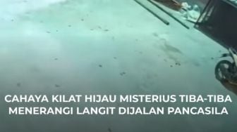 Viral, Cahaya Hijau Misterius Muncul di Langit Pontianak, Warga: Seperti Meteor Jatuh