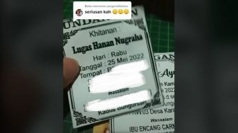 Viral Undangan Hajatan Sederhana, Selembar Kertas Diselip Penyedap Masakan, Warganet: Lebih Bermanfaat