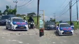 Rombongan Mobil Pejabat Melewati Jalanan Rusak di Lamongan, Warga: Piye Pak Dalane Enak Yo