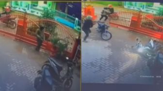 Gagal Curi Sepeda Motor, Pelaku dan Calon Korban Ini Malah Sama-sama Kaget dan Lari, Netizen: Kayak Film Warkop