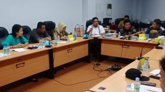 DPRD Morowali Utara Gelar RDP Terkait Keluhan Guru Kontrak