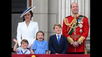 Pangeran William dan Kate Middleton Disebut Tidak Berusaha Mengenalkan Anaknya ke Archie dan Lilibet