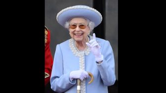 Anak Kedua Pangeran Harry Bertemu Ratu Elizabeth II, Tapi Cuma Boleh 15 Menit